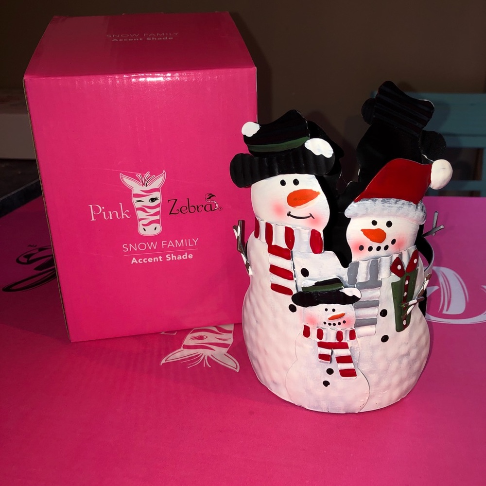 Pink Zebra Snow Family Accent Shade ⛄️